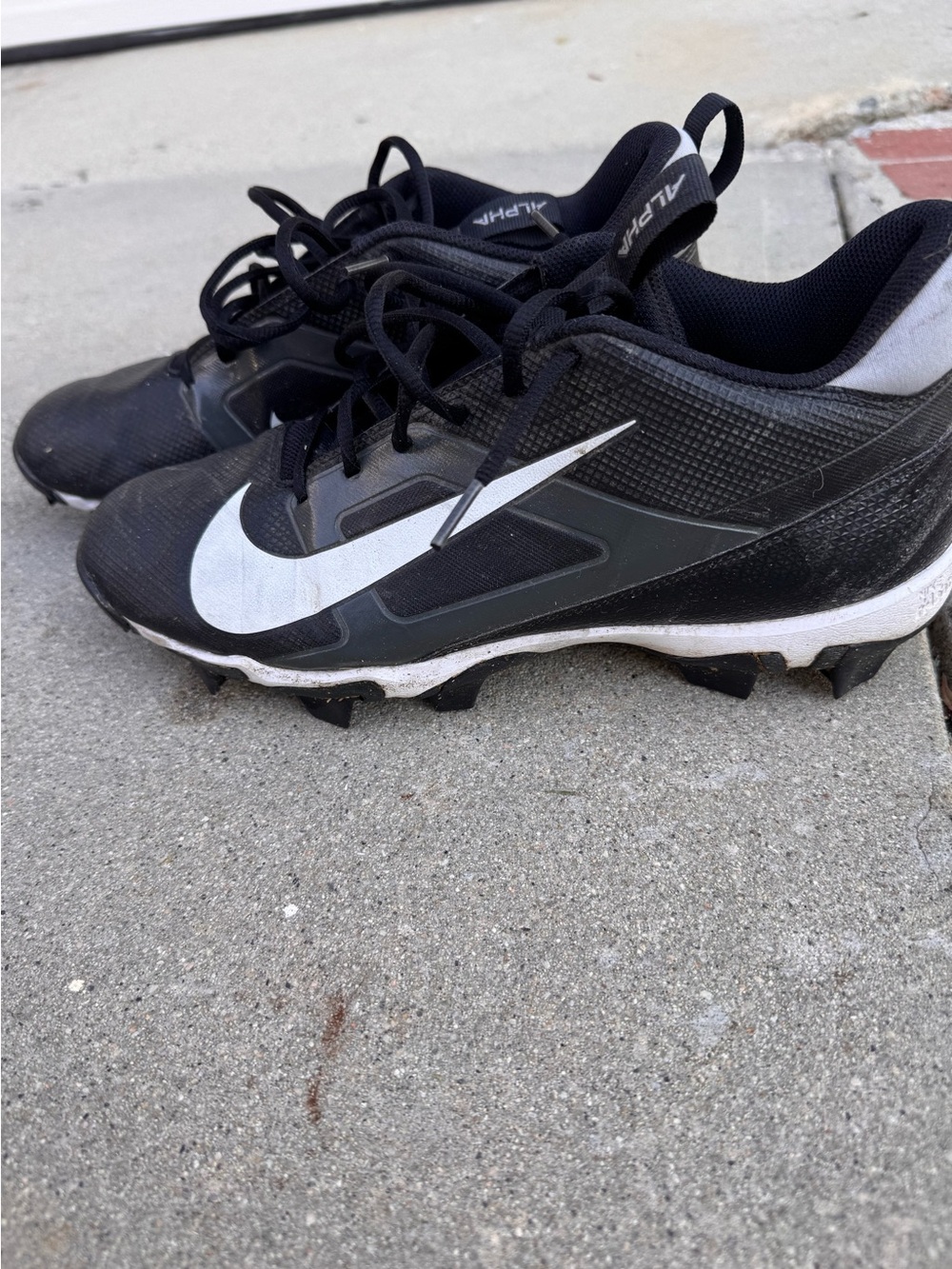 Nike Black & White Baseball Cleats with Swoosh Accent